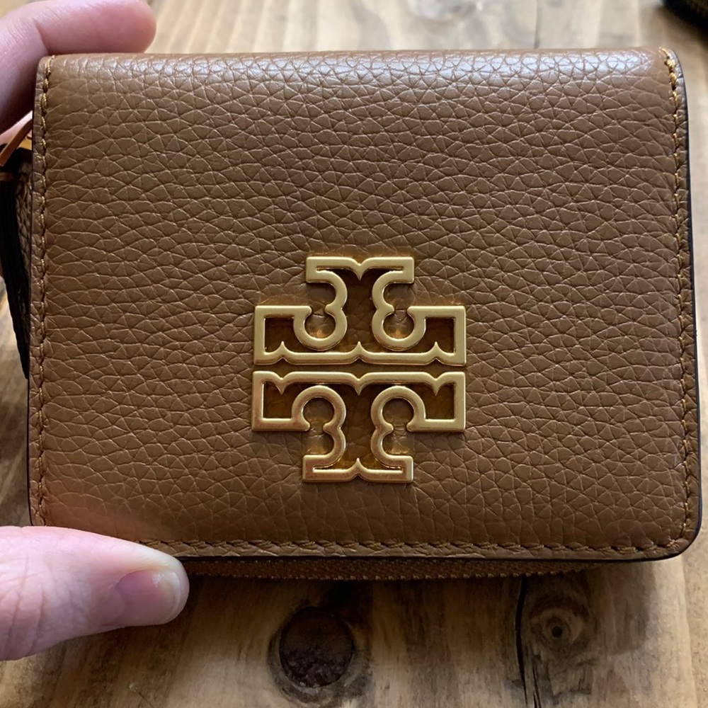 NWT Tory Burch Britten mini wallet